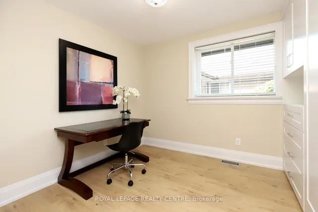 Additional image 20 of 55 Flora Dr