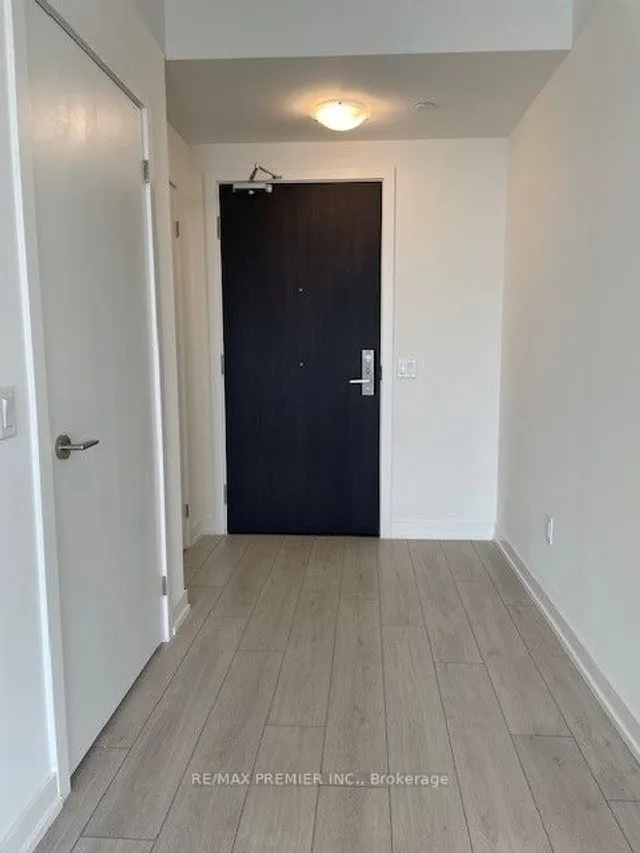 Additional image 8 of 55 Duke St Unit 1709