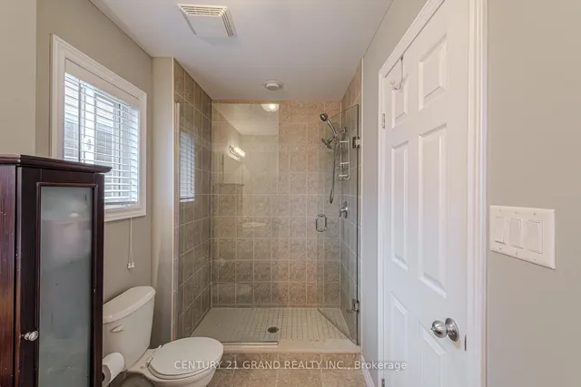 Additional image 35 of 229 Springvalley Cres