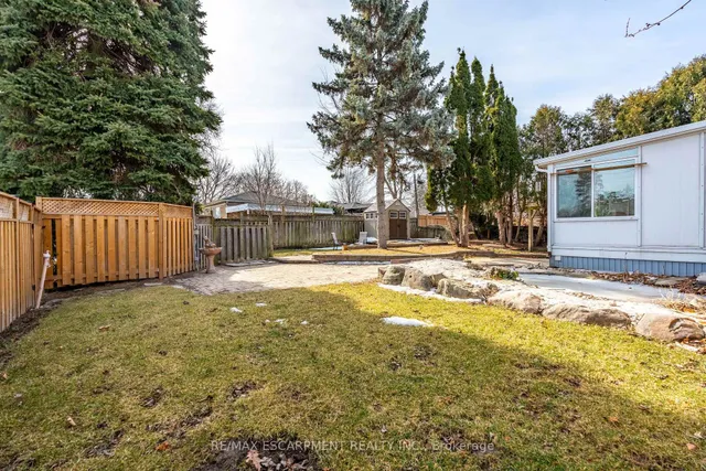 Additional image 40 of 2305 Wagner Cres