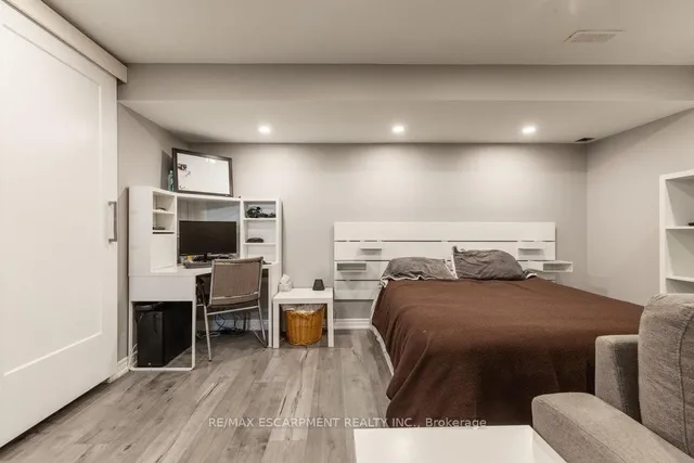 Additional image 31 of 74 Edenrock Dr