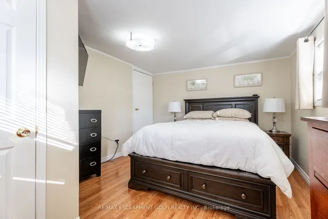 Additional image 19 of 34 Mayflower Ave