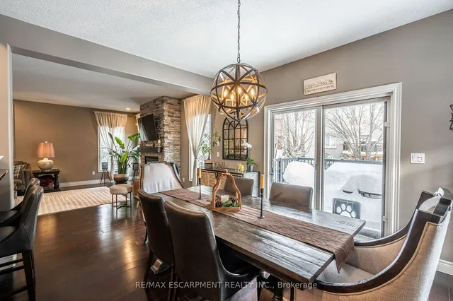 Additional image 15 of 80 Commando Crt