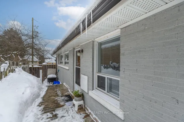 Additional image 25 of 18 Marion Cres