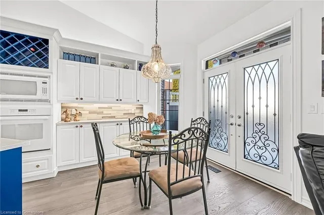 Additional image 17 of 86 Silverbirch Blvd