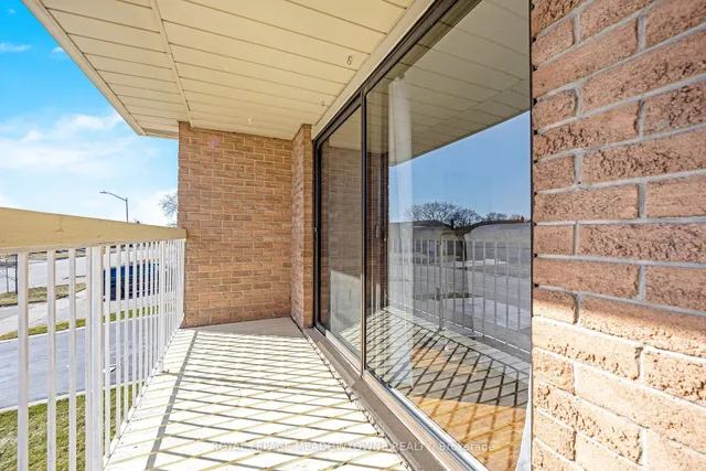 Additional image 9 of 703 Laurier Ave