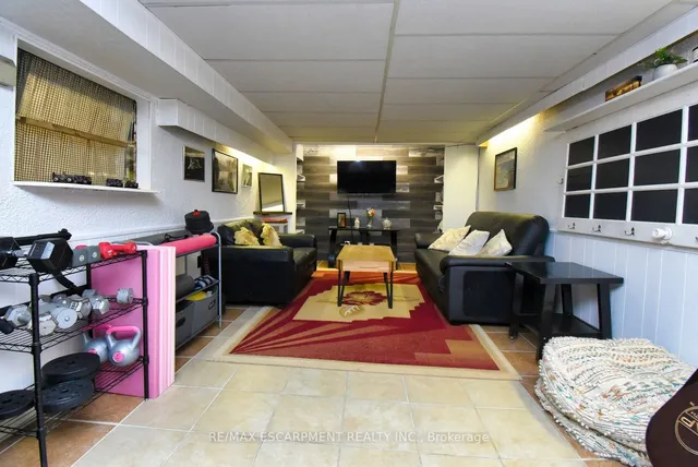 Additional image 33 of 162 Beland Ave