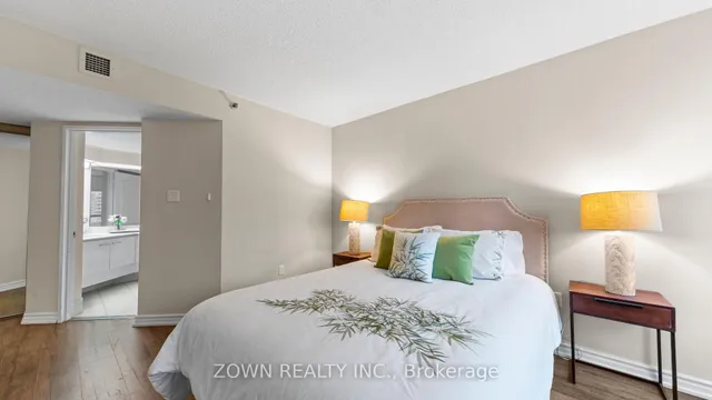 Additional image 34 of 38 Elm St Unit 711