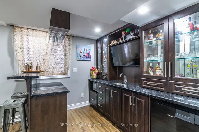 Additional image 40 of 616 Florencedale Cres