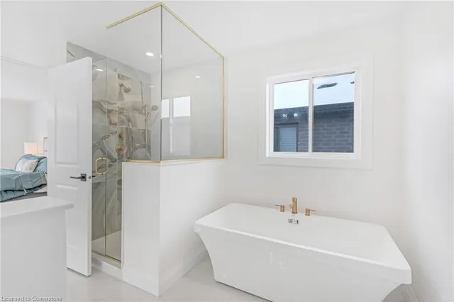 Additional image 29 of 37 Roselawn Ave