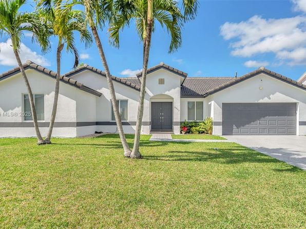 15042 SW 149th Ct, Miami, FL 33196