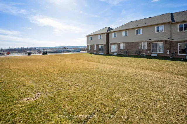 Additional image 21 of 106 Pinot Cres