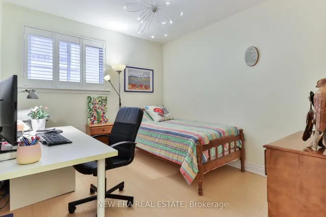 Additional image 13 of 38 Bengal Crt