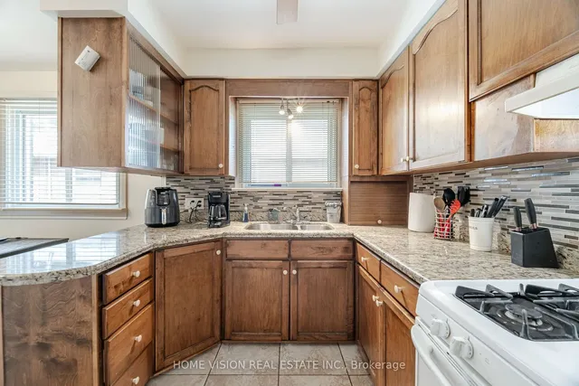 Additional image 15 of 524 East 16th St