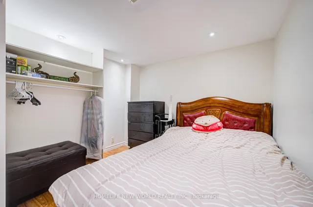 Additional image 39 of 46 Moorehouse Dr