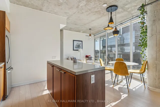 Additional image 18 of 318 King St Unit 1014