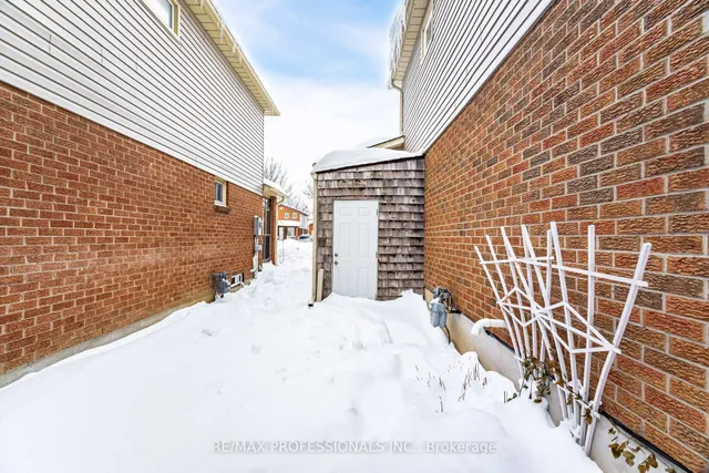 Additional image 30 of 10 Oleander Cres