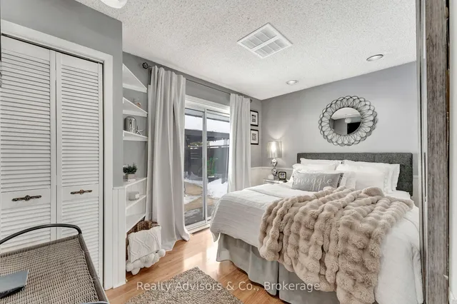 Additional image 24 of 924 Union St