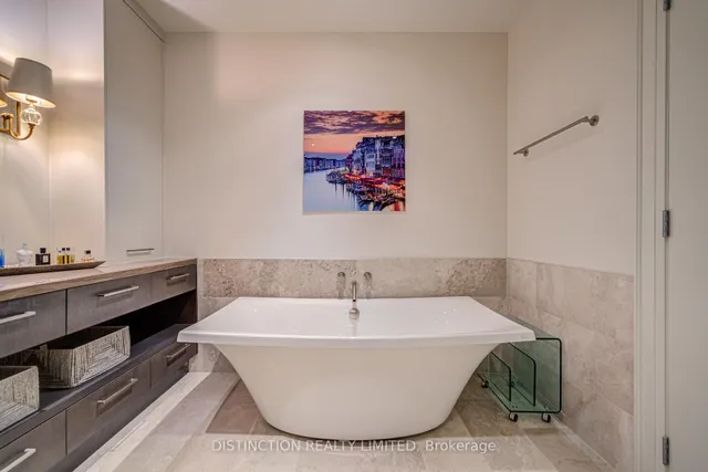 Additional image 30 of 77 Charles St Unit 1603