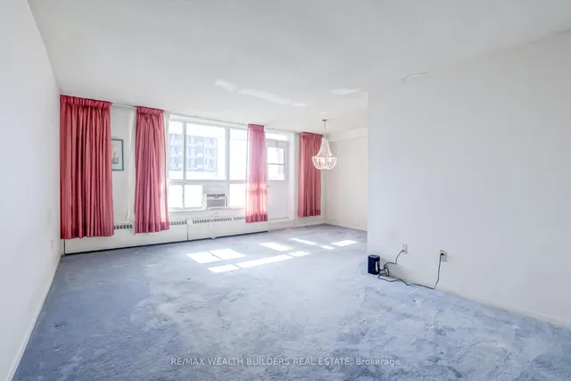 Additional image 19 of 65 Southport St Unit 810