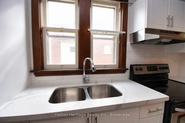 Additional image 17 of 129 Eastbourne Ave
