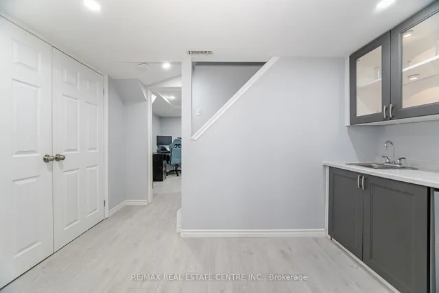 Additional image 36 of 1565 Evans Terr