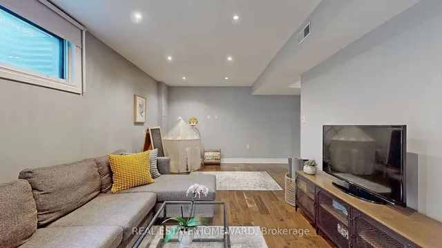 Additional image 31 of 4 Bradbrook Rd Unit 7