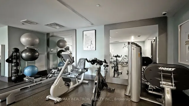 Additional image 25 of 297 College St Unit 815