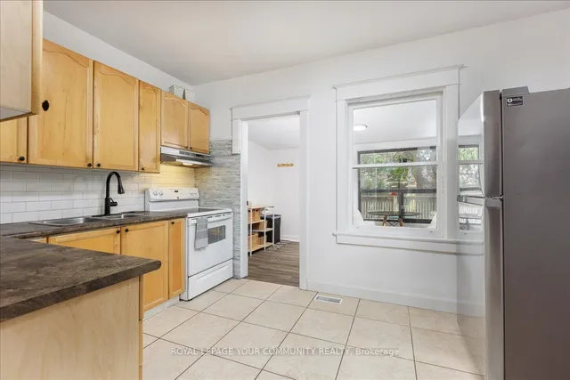 Additional image 15 of 917 Broadview Ave