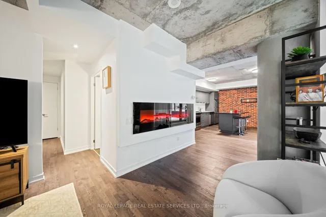 Additional image 12 of 95 Bathurst St Unit 221