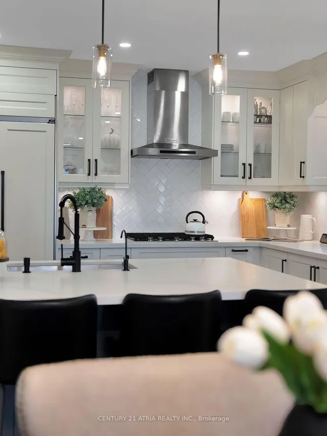 Additional image 11 of 72 Redwood Ave