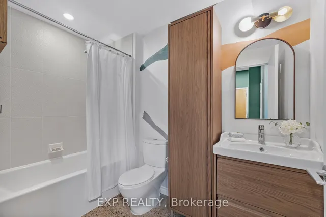 Additional image 31 of 510 King St Unit 409