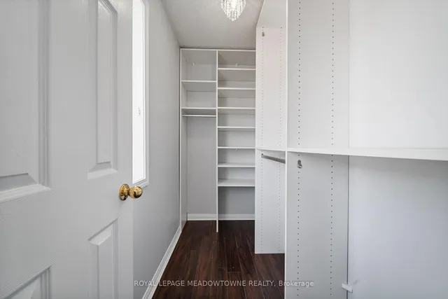 Additional image 22 of 433 Baverstock Cres