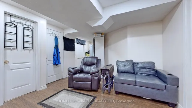 Additional image 40 of 2 Clovercrest Dr