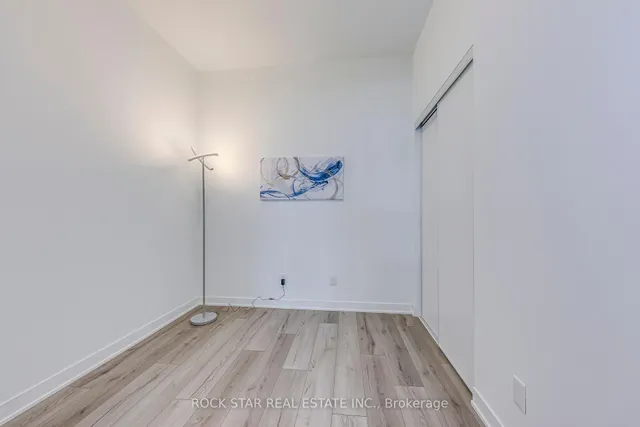 Additional image 27 of 405 Dundas St Unit 216