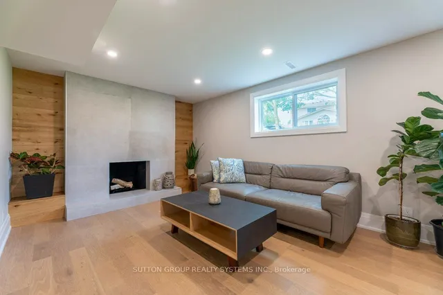 Additional image 30 of 1264 Landfair Cres