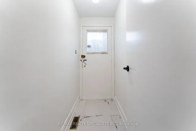Additional image 26 of 21 Parkend Ave