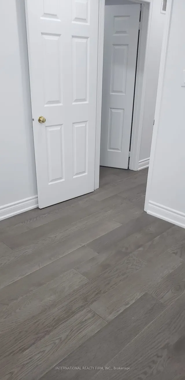 Additional image 31 of 27 Charcoal Dr