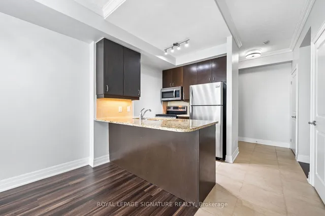 Additional image 9 of 100 John St Unit 1401