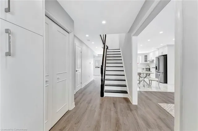 Additional image 5 of 449 Acadia Dr