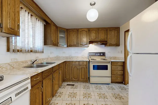 Additional image 15 of 118 Winston Park Blvd