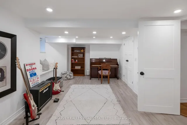 Additional image 37 of 296 Glen Rd