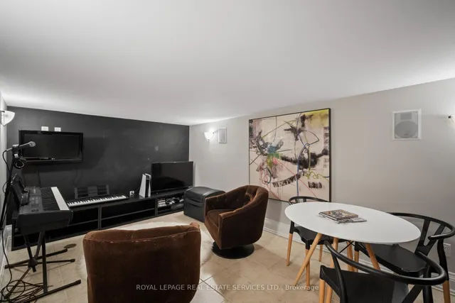 Additional image 41 of 6 Oak Hampton Blvd