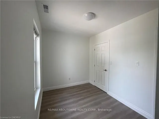 Additional image 35 of 49 Fairleigh Ave