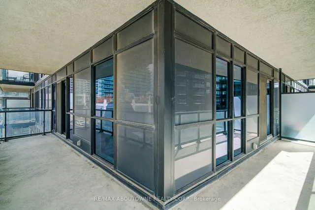 Additional image 23 of 39 Annie Craig Dr Unit 305