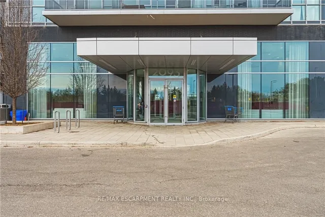 Additional image 5 of 2093 Fairview St Unit 2001