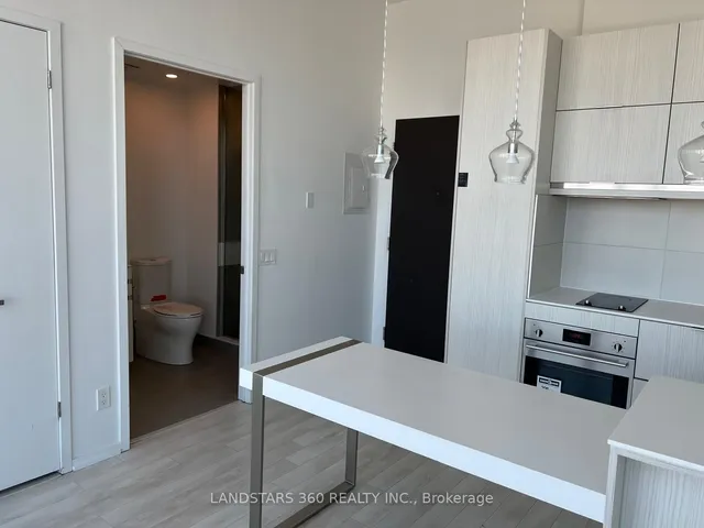 Additional image 6 of 197 Yonge St Unit 6013