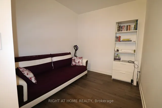 Additional image 21 of 3100 Keele St Unit 612