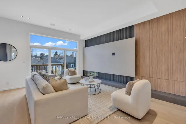 Additional image 11 of 187 Roe Ave