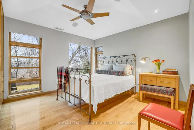 Additional image 25 of 39 Farmcote Rd